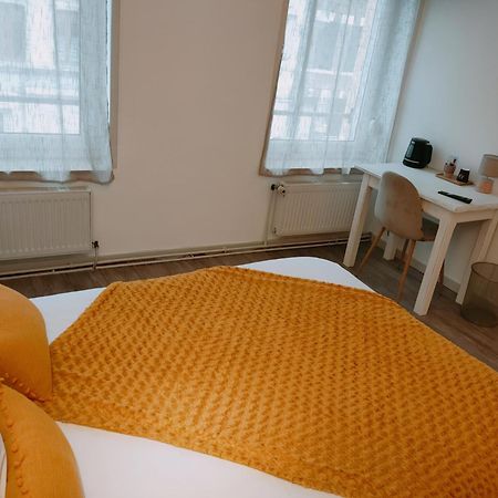 Le Royal Hotel Saint-Pol-sur-Ternoise Esterno foto