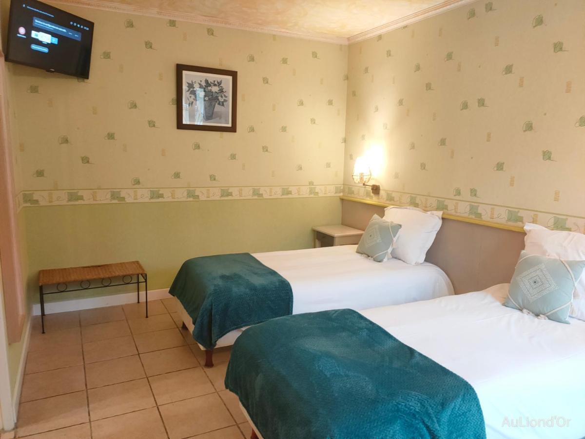 Le Royal Hotel Saint-Pol-sur-Ternoise Esterno foto