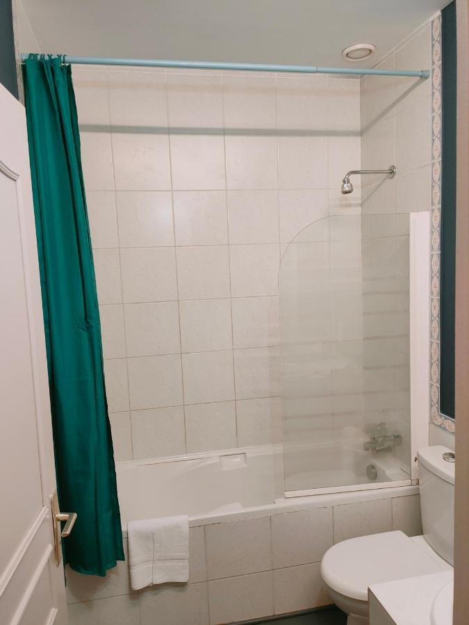 Le Royal Hotel Saint-Pol-sur-Ternoise Esterno foto